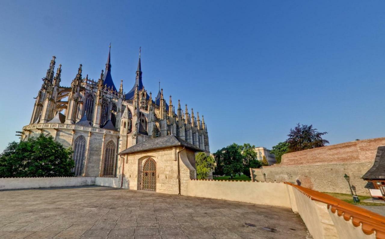 Comfortable Apartments Under The St. Barbara'S Cathedral Kutná Hora Eksteriør bilde
